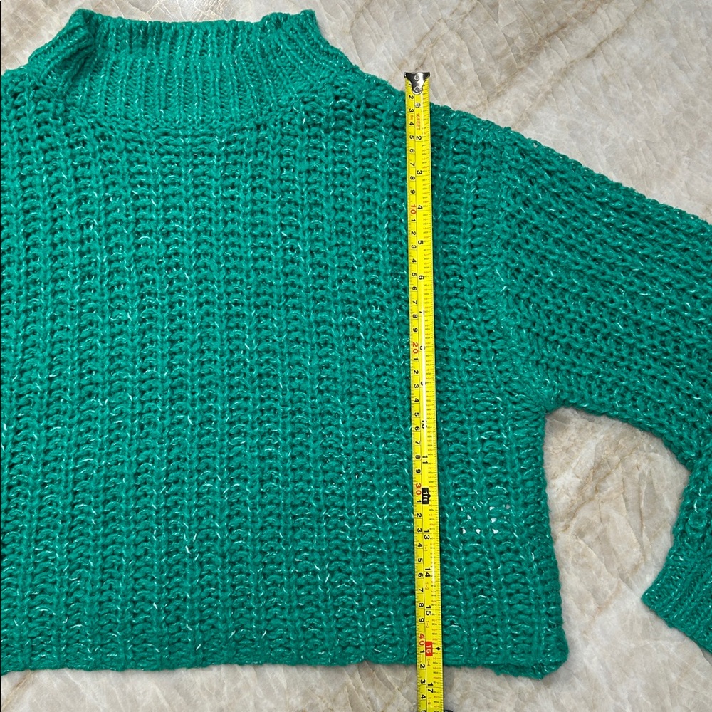 Women’s Saltwater LUXE Kelly Green Cropped Mock NeckSweater – Oversized| Small - Picture 4 of 6